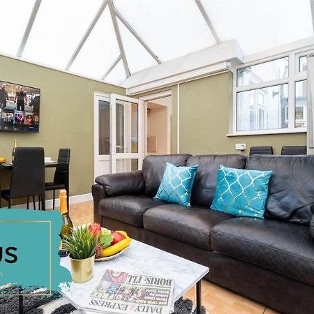 Large 4 Bedroom House - Top Rated - Off-Street Parking - Garden - Sleeps 9 - Contractors - Groups - Pool Table Northfield Eksteriør billede