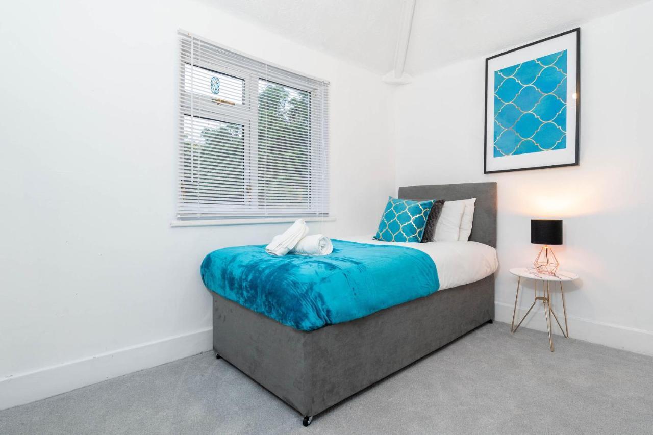 Large 4 Bedroom House - Top Rated - Off-Street Parking - Garden - Sleeps 9 - Contractors - Groups - Pool Table Northfield Eksteriør billede