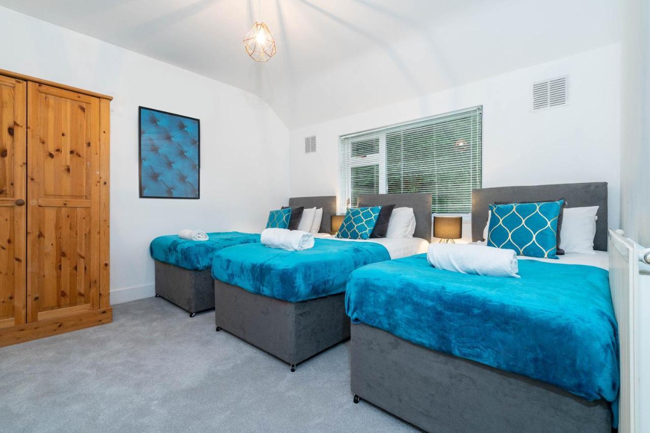Large 4 Bedroom House - Top Rated - Off-Street Parking - Garden - Sleeps 9 - Contractors - Groups - Pool Table Northfield Eksteriør billede