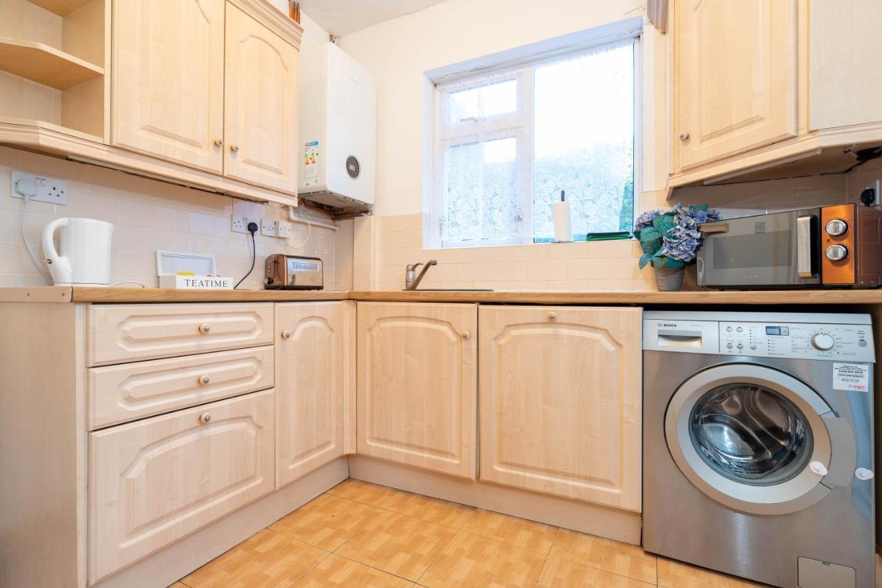 Large 4 Bedroom House - Top Rated - Off-Street Parking - Garden - Sleeps 9 - Contractors - Groups - Pool Table Northfield Eksteriør billede
