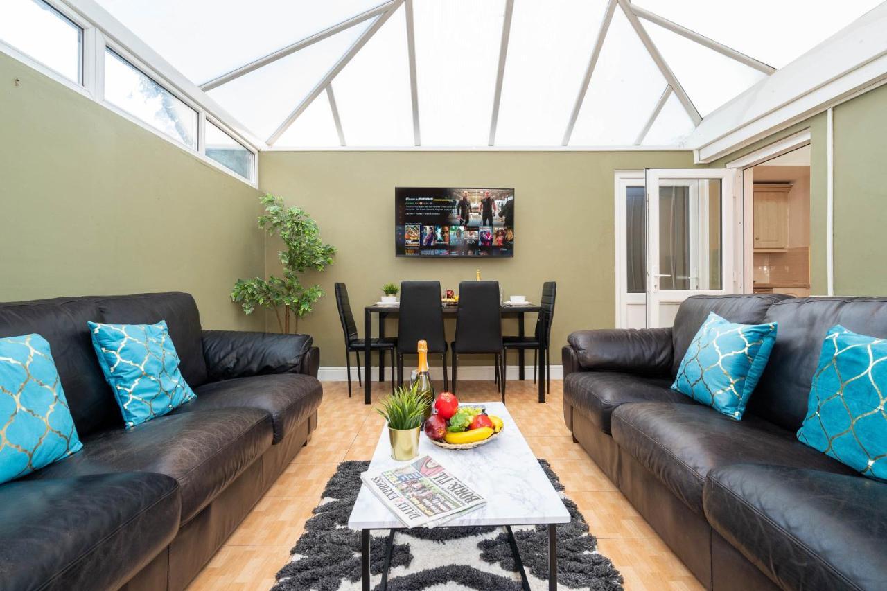 Large 4 Bedroom House - Top Rated - Off-Street Parking - Garden - Sleeps 9 - Contractors - Groups - Pool Table Northfield Eksteriør billede